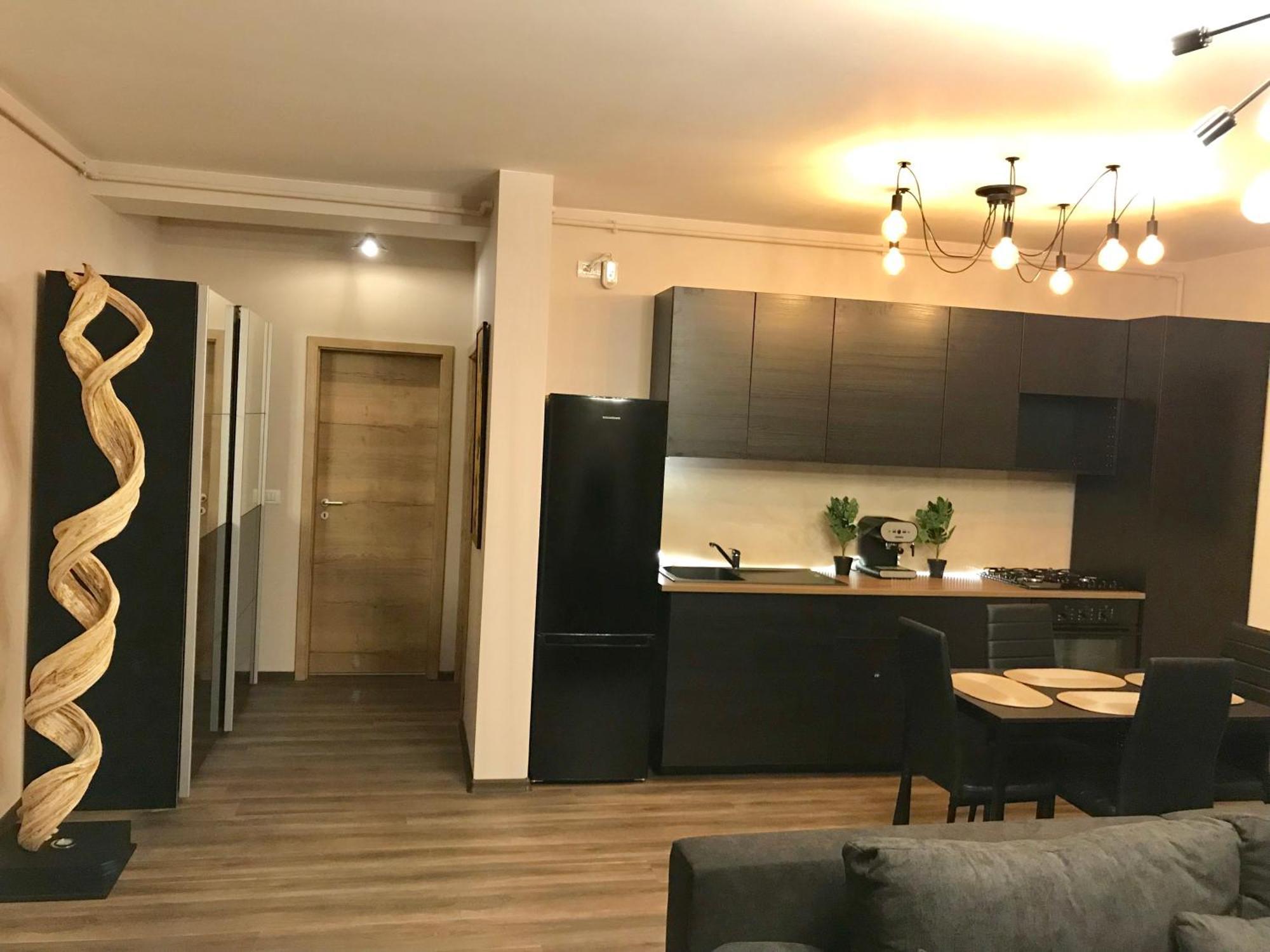 Wood Central Apartment Тимишоара Екстериор снимка