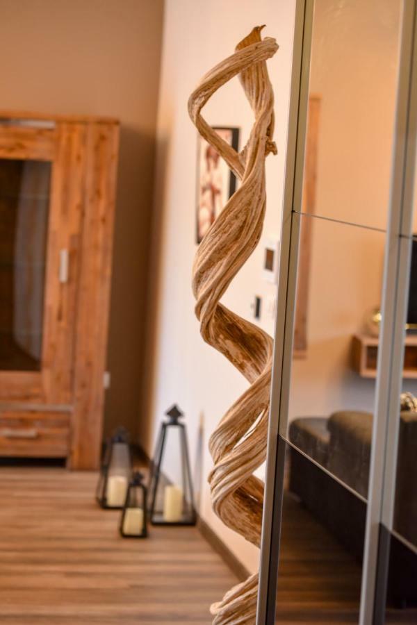 Wood Central Apartment Тимишоара Екстериор снимка